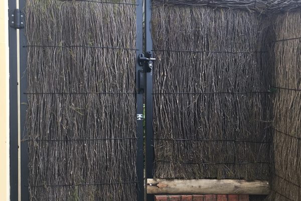 Brushwoodo Magic Thatched Fence Specialists - New Fences and Gates