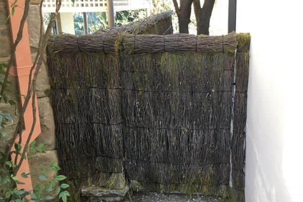 Brushwoodo Magic Thatched Fence Specialists - New Fences and Gates